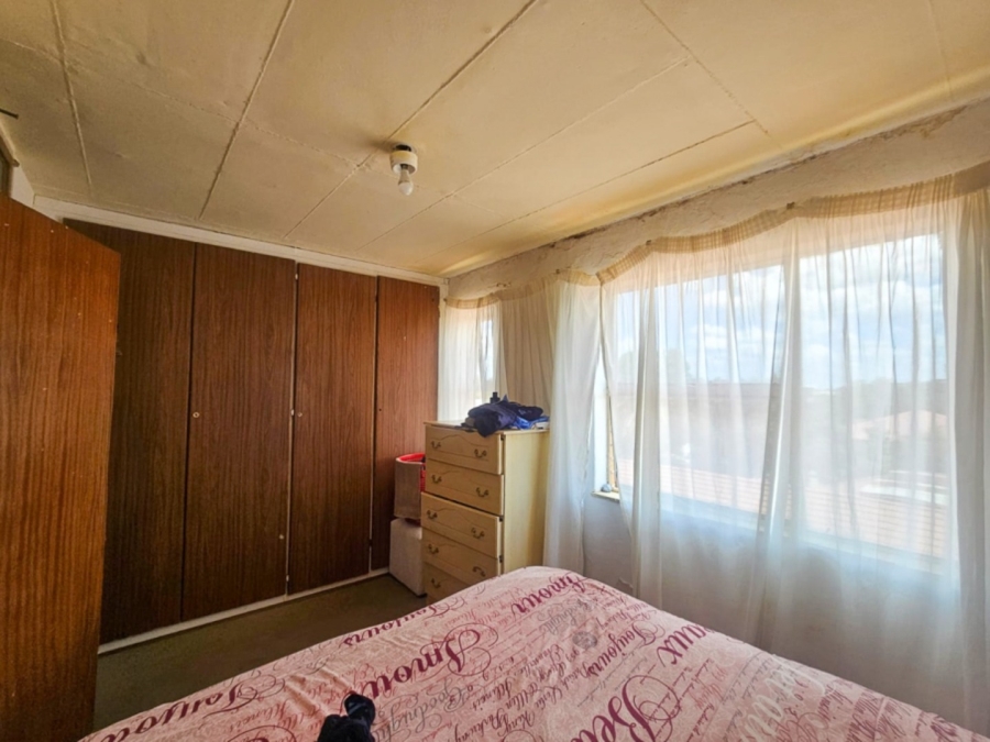 2 Bedroom Property for Sale in Potchefstroom North West